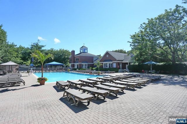 503 Livingston Court N503, Edgewater, NJ 07020