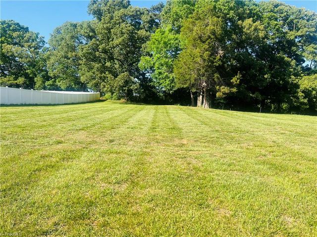 729 Deadmon Road, Mocksville, NC 27028