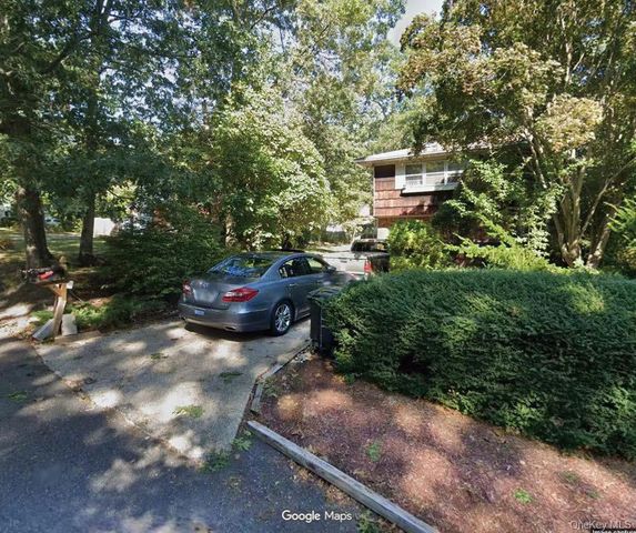 115 Green Avenue, Patchogue, NY 11772