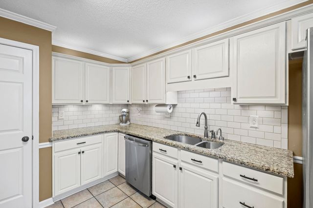 4633 MOLSONWOOD DR, Bartlett, TN 38135