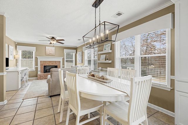 4633 MOLSONWOOD DR, Bartlett, TN 38135