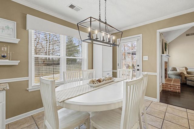 4633 MOLSONWOOD DR, Bartlett, TN 38135