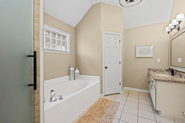 4633 MOLSONWOOD DR, Bartlett, TN 38135