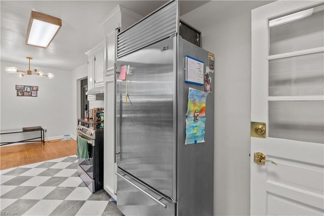 4 Rhonda CIR, Hampton, VA 23669