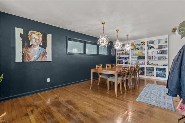 4 Rhonda CIR, Hampton, VA 23669