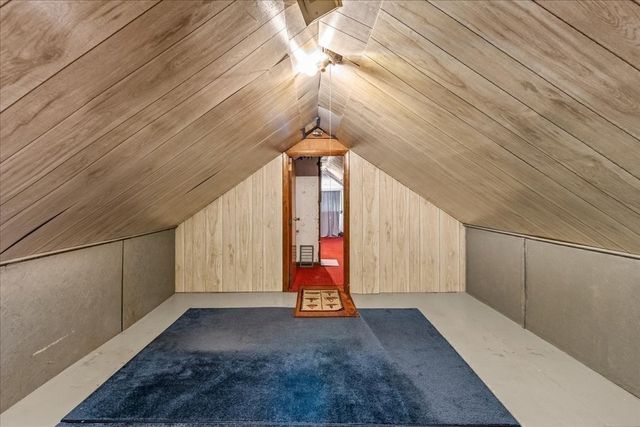 1055 S Franklin St, Holbrook, MA 02343