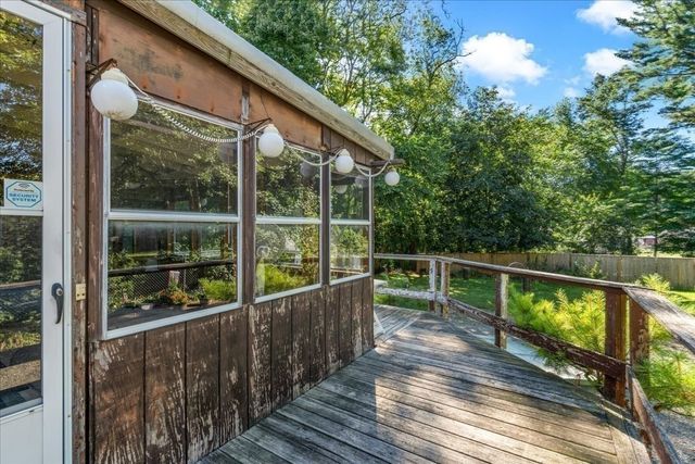 1055 S Franklin St, Holbrook, MA 02343