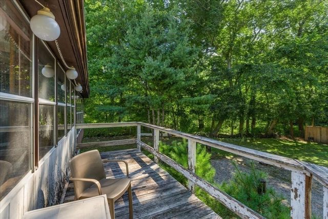 1055 S Franklin St, Holbrook, MA 02343
