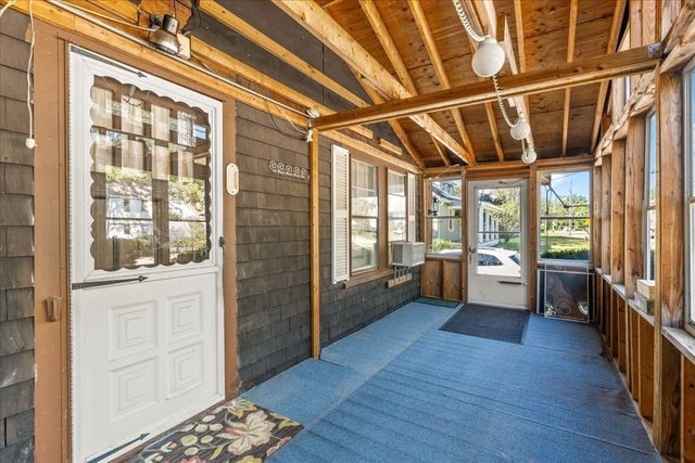1055 S Franklin St, Holbrook, MA 02343