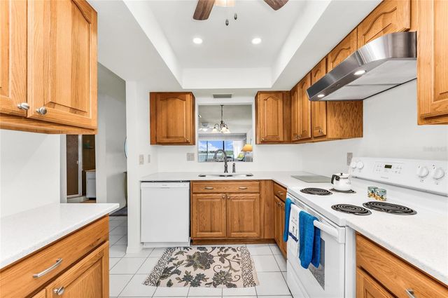 8977 MIDNIGHT PASS ROAD 219, Sarasota, FL 34242