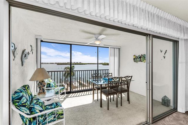 8977 MIDNIGHT PASS ROAD 219, Sarasota, FL 34242