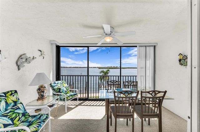 8977 MIDNIGHT PASS ROAD 219, Sarasota, FL 34242