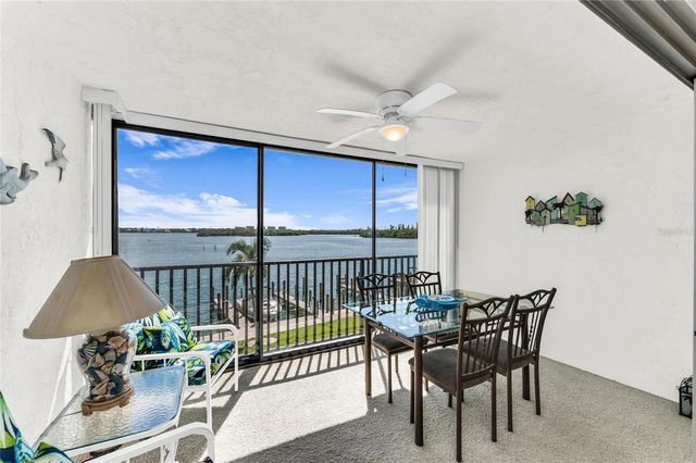 8977 MIDNIGHT PASS ROAD 219, Sarasota, FL 34242