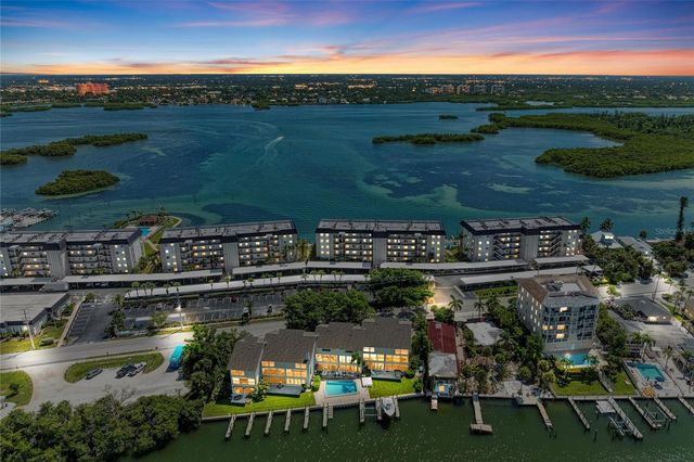 8977 MIDNIGHT PASS ROAD 219, Sarasota, FL 34242