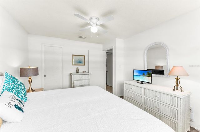 8977 MIDNIGHT PASS ROAD 219, Sarasota, FL 34242