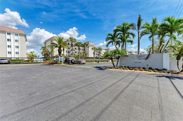 8977 MIDNIGHT PASS ROAD 219, Sarasota, FL 34242