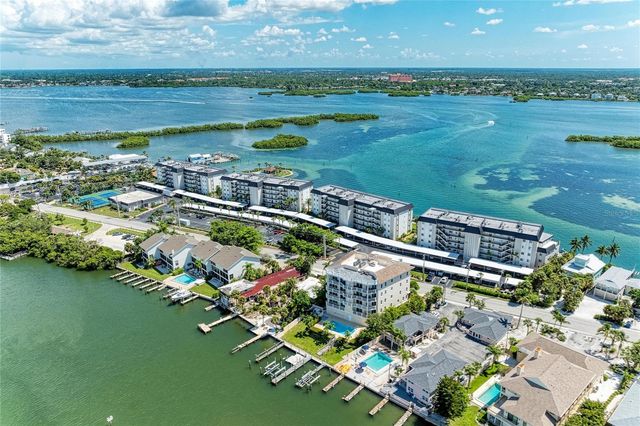 8977 MIDNIGHT PASS ROAD 219, Sarasota, FL 34242