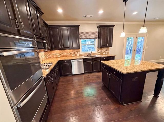8785 Ellesmere Drive, Cumming, GA 30041
