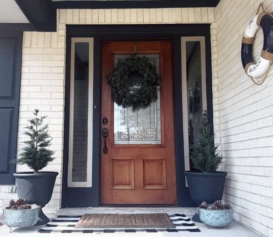 120 April Wind Drive E, Montgomery, TX 77356