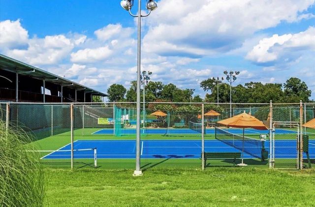 120 April Wind Drive E, Montgomery, TX 77356