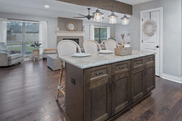 120 April Wind Drive E, Montgomery, TX 77356