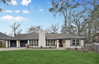 120 April Wind Drive E, Montgomery, TX 77356