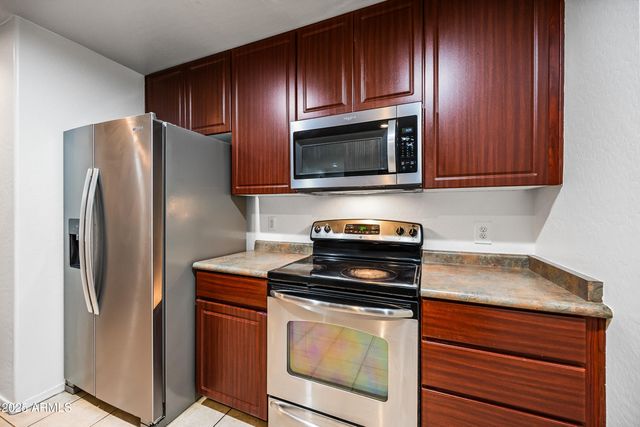 705 W QUEEN CREEK Road 1079, Chandler, AZ 85248