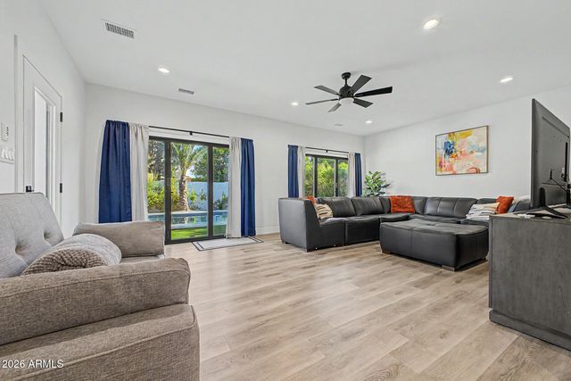 4937 E EVANS Drive, Scottsdale, AZ 85254