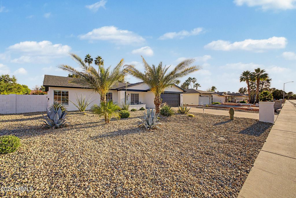 4937 E EVANS Drive, Scottsdale, AZ 85254 — photo 2