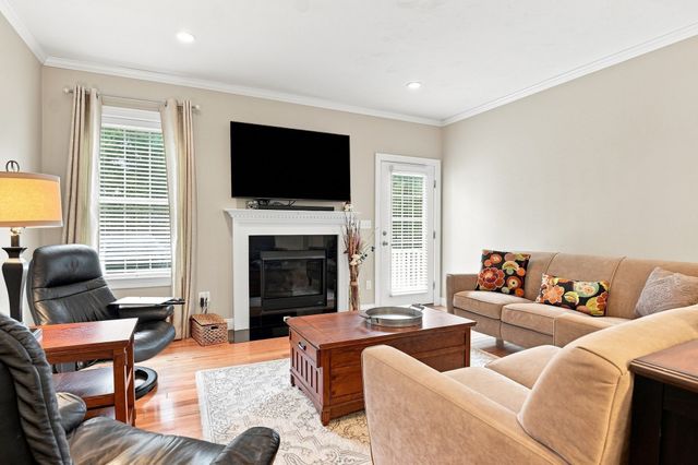 15 Beaver Pond Road 15, Milford, MA 01757