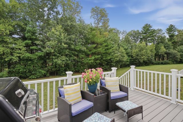 15 Beaver Pond Road 15, Milford, MA 01757