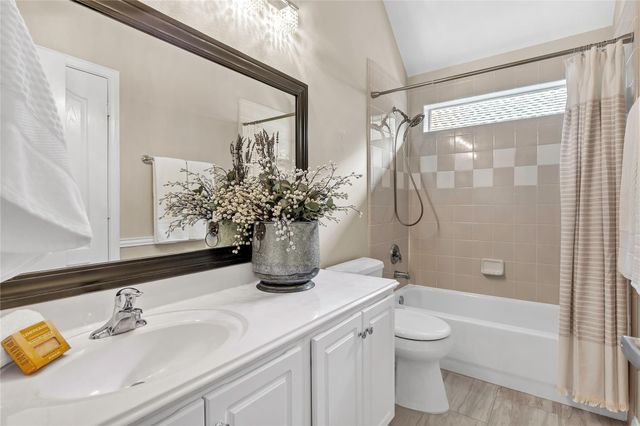 2714 Pebble Creek Drive, Pearland, TX 77581