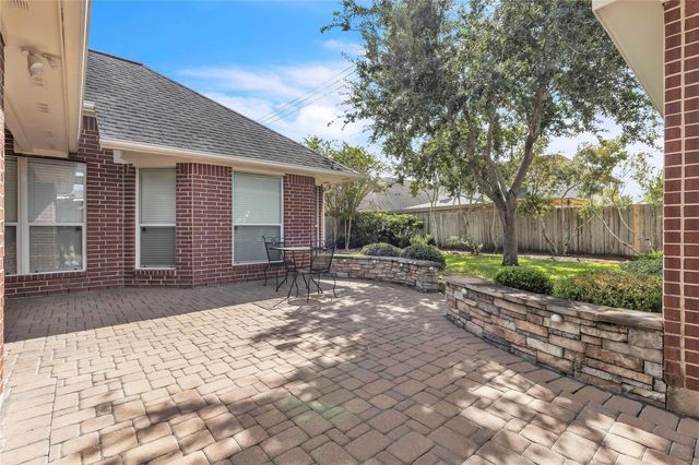 2714 Pebble Creek Drive, Pearland, TX 77581