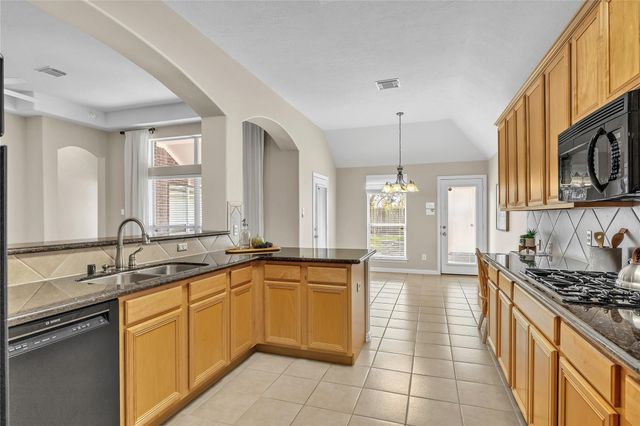 2714 Pebble Creek Drive, Pearland, TX 77581