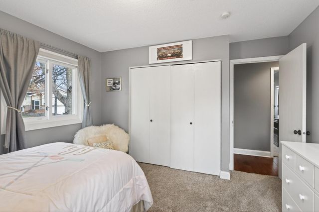 6806 Deerwood Lane N, Maple Grove, MN 55369