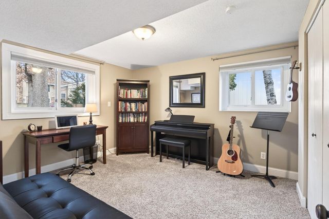 6806 Deerwood Lane N, Maple Grove, MN 55369