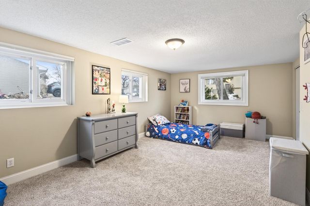 6806 Deerwood Lane N, Maple Grove, MN 55369