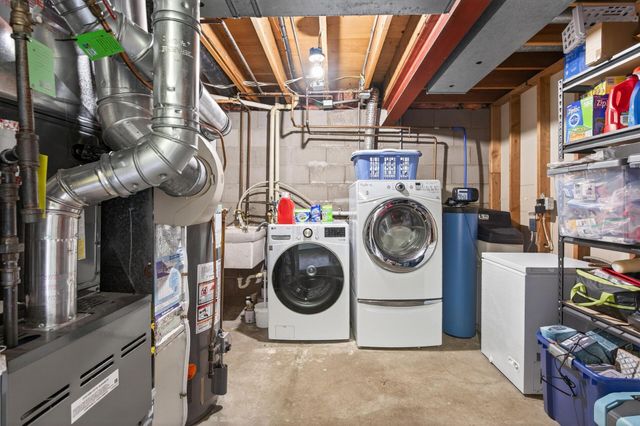 6806 Deerwood Lane N, Maple Grove, MN 55369