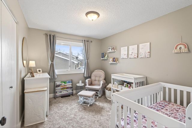 6806 Deerwood Lane N, Maple Grove, MN 55369