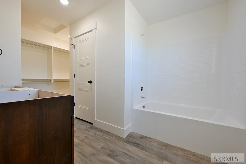 Image 6 of property listing at 4559 Koa Court, Ammon, ID 83406