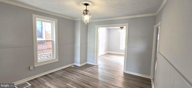 121 N BROAD ST, Waynesboro, PA 17268