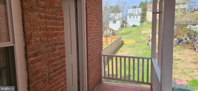 121 N BROAD ST, Waynesboro, PA 17268