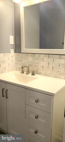 121 N BROAD ST, Waynesboro, PA 17268