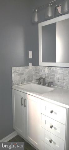 121 N BROAD ST, Waynesboro, PA 17268