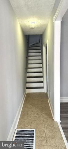 121 N BROAD ST, Waynesboro, PA 17268