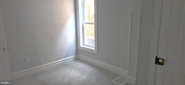 121 N BROAD ST, Waynesboro, PA 17268