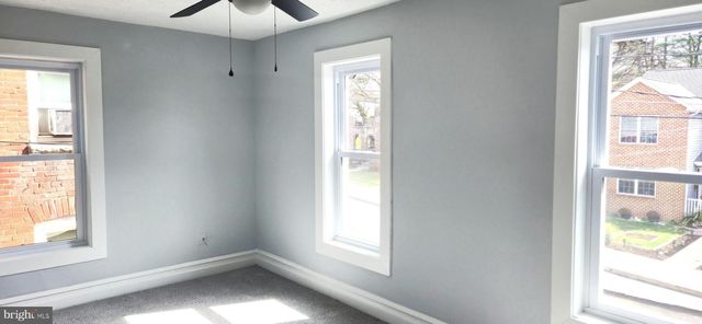 121 N BROAD ST, Waynesboro, PA 17268