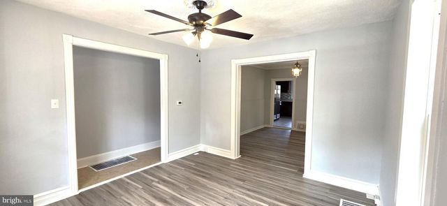 121 N BROAD ST, Waynesboro, PA 17268