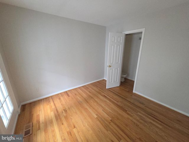 20626 HIGHLAND HALL DR, Montgomery Village, MD 20886