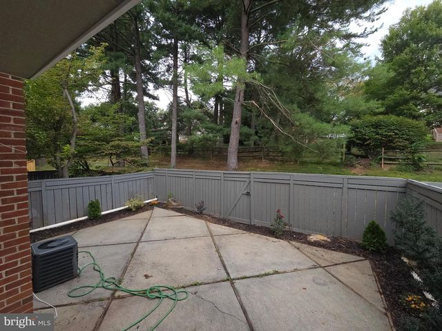 20626 HIGHLAND HALL DR, Montgomery Village, MD 20886